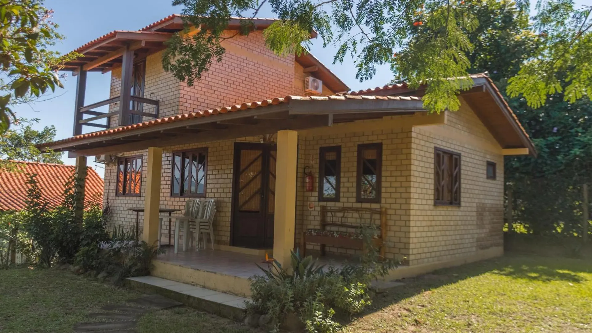 Hospedaria Nativa Praia do Rosa